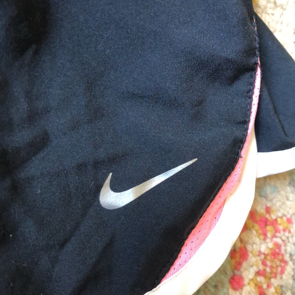 Nike shorts - Picture 2 of 6